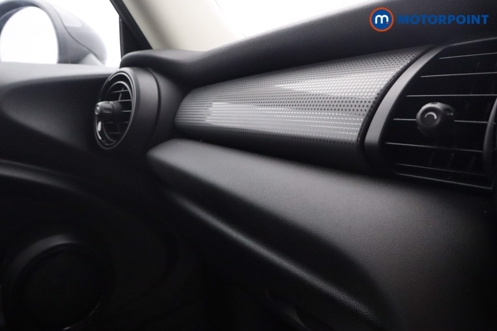 Mini Hatchback Cooper Classic Manual Petrol Hatchback - Stock Number (1578236) - 9th supplementary image