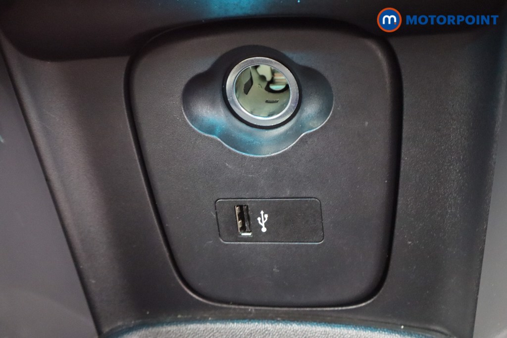 Mini Hatchback Cooper Classic Manual Petrol Hatchback - Stock Number (1578236) - 25th supplementary image