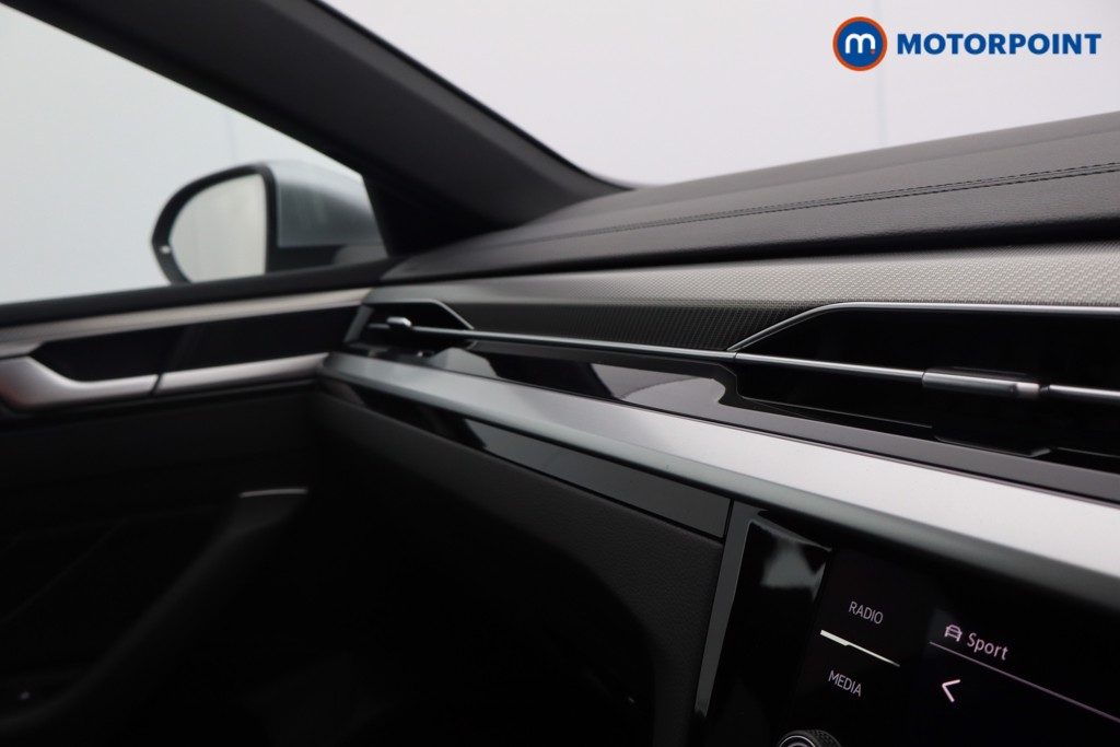 Volkswagen Arteon R-Line Automatic Petrol Estate - Stock Number (1578255) - 9th supplementary image