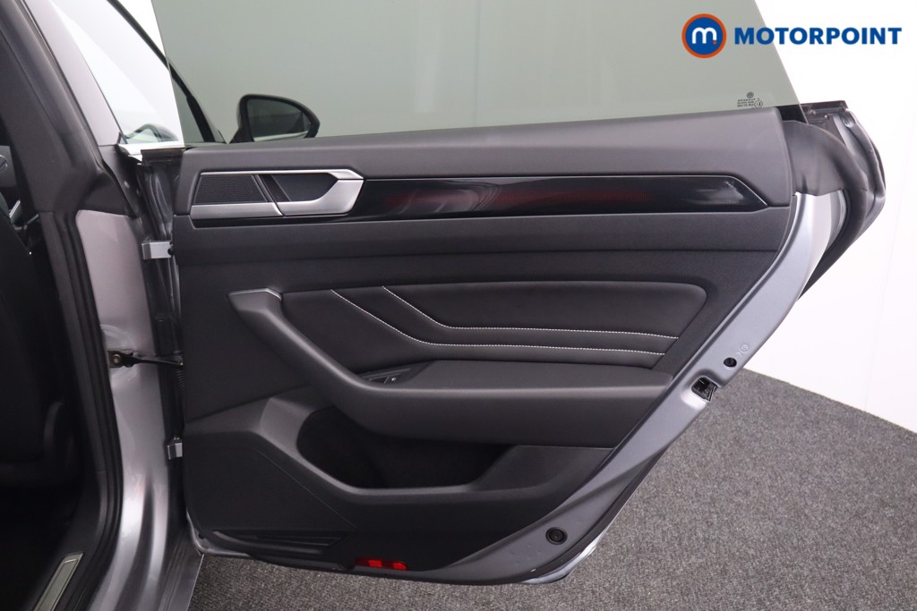 Volkswagen Arteon R-Line Automatic Petrol Estate - Stock Number (1578255) - 18th supplementary image