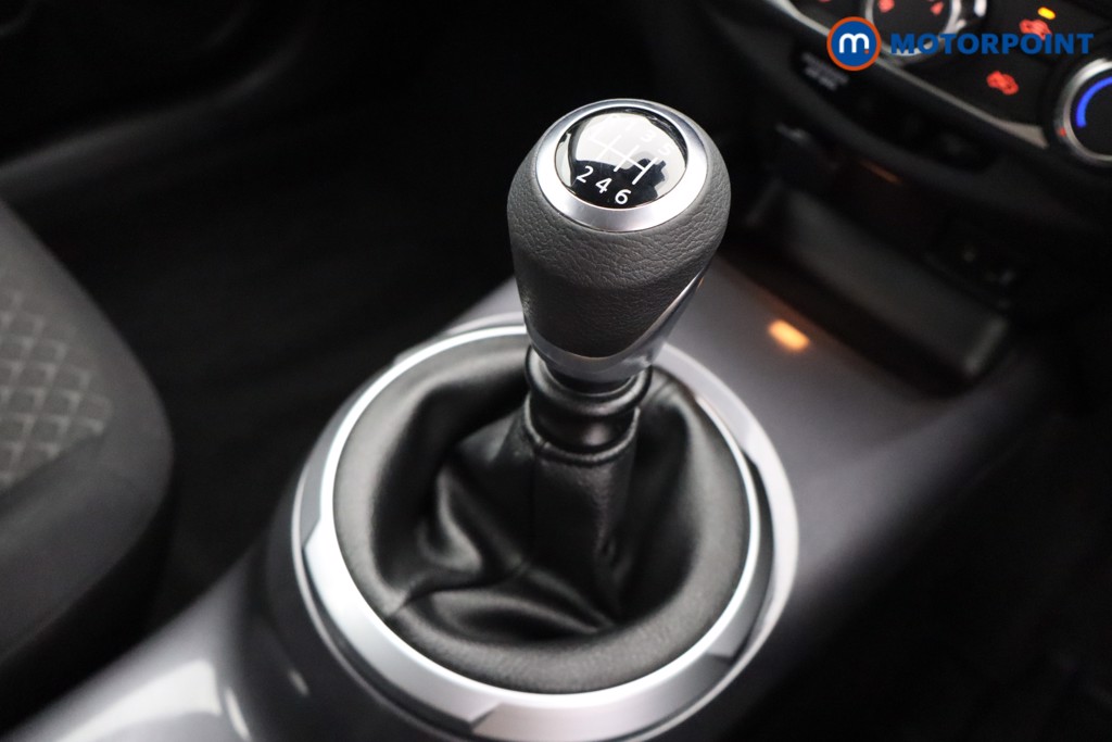 Nissan Juke Visia Manual Petrol SUV - Stock Number (1578282) - 7th supplementary image