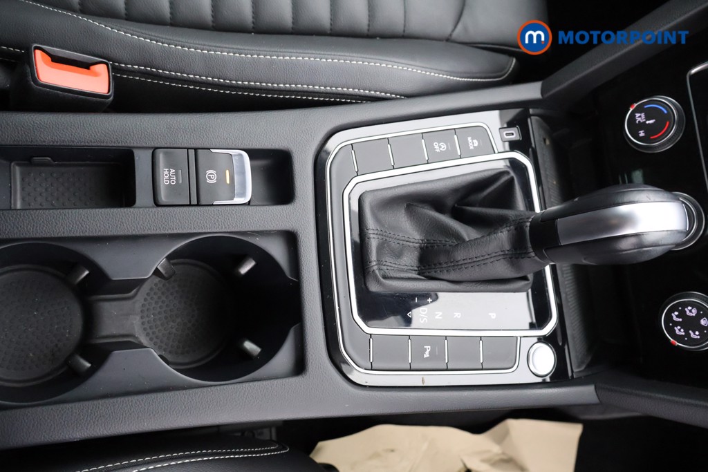 Volkswagen Passat SEL Automatic Petrol Estate - Stock Number (1578302) - 6th supplementary image