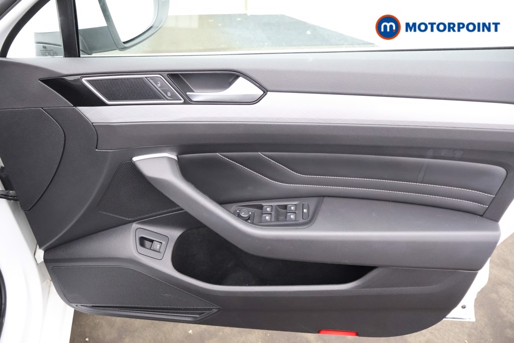 Volkswagen Passat SEL Automatic Petrol Estate - Stock Number (1578302) - 8th supplementary image