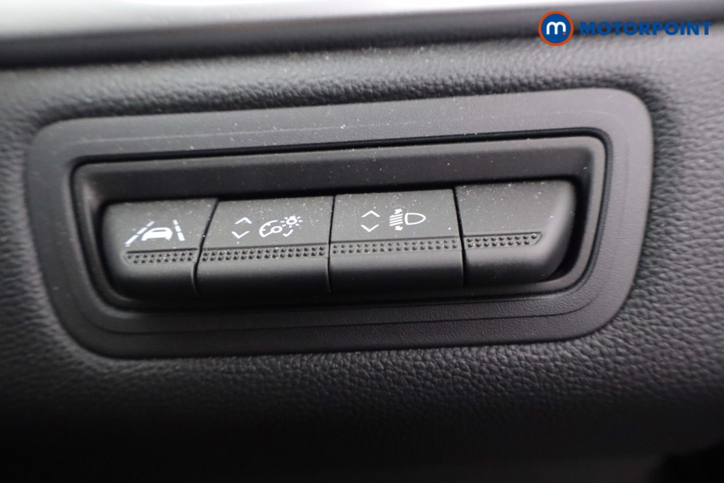 Renault Captur Techno Manual Petrol SUV - Stock Number (1578316) - 9th supplementary image