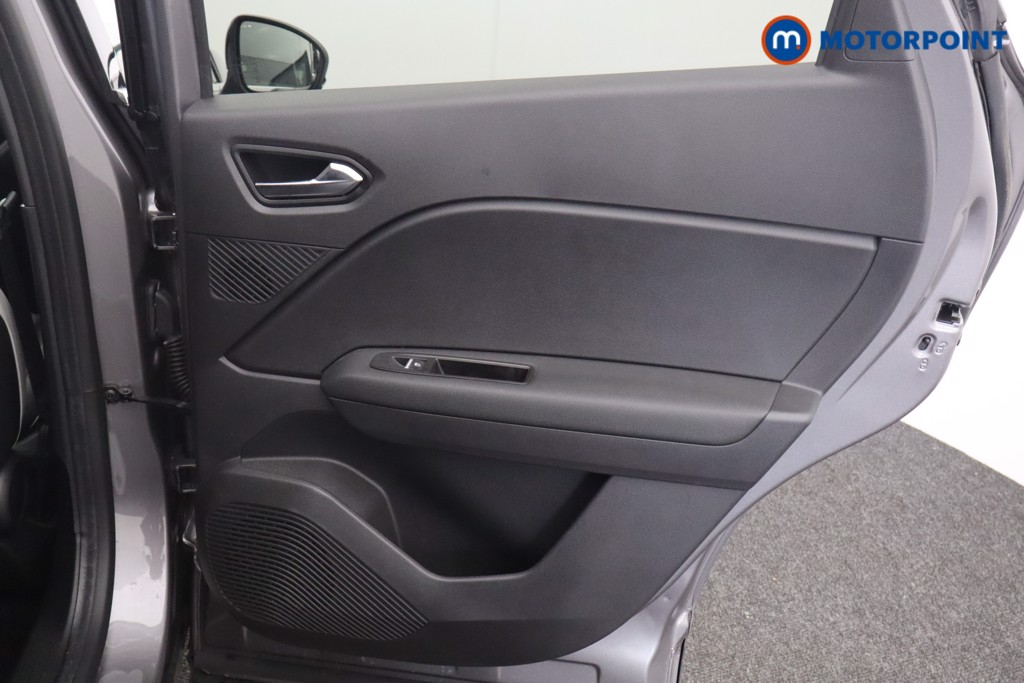 Renault Captur Techno Manual Petrol SUV - Stock Number (1578316) - 18th supplementary image