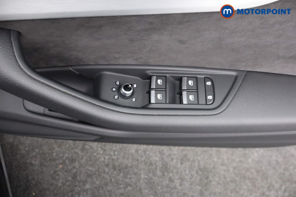 Audi A4 S Line Automatic Petrol Estate - Stock Number (1578337) - 16th supplementary image