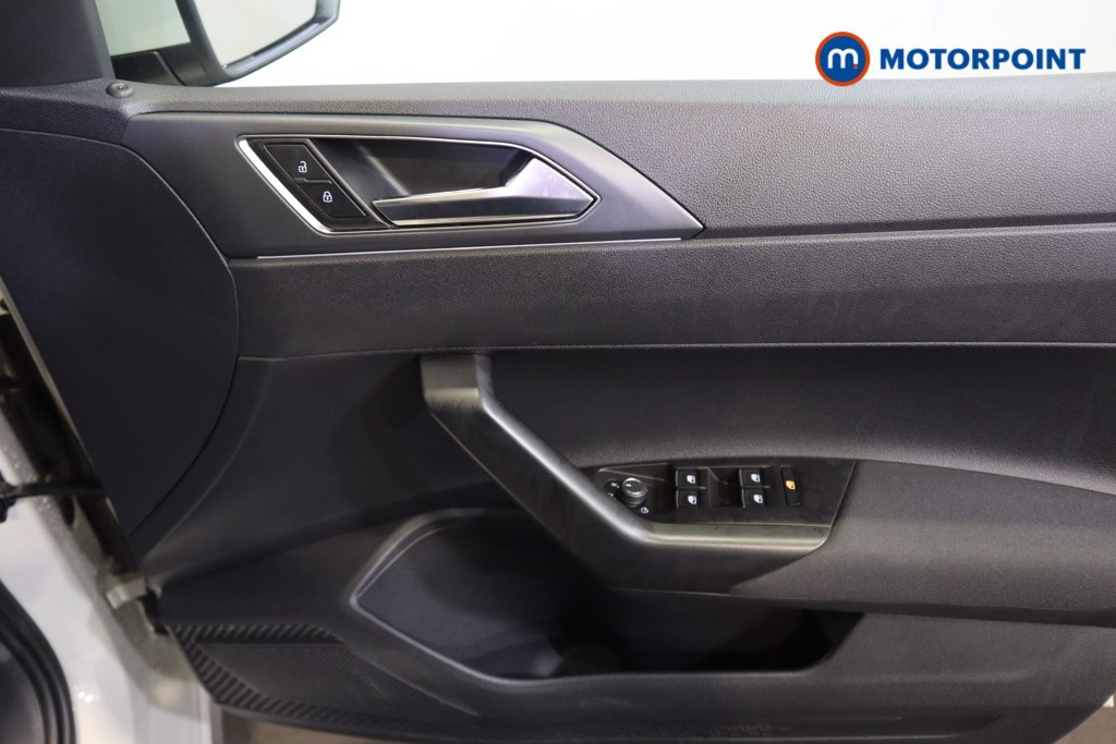 Volkswagen Polo R-Line Manual Petrol Hatchback - Stock Number (1579228) - 5th supplementary image