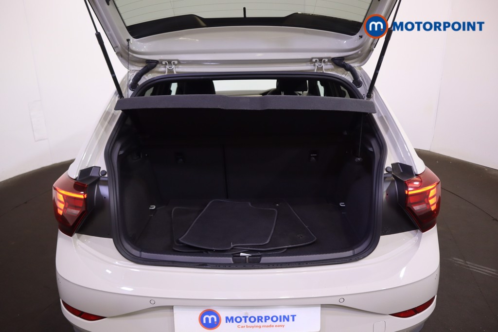 Volkswagen Polo R-Line Manual Petrol Hatchback - Stock Number (1579228) - 14th supplementary image
