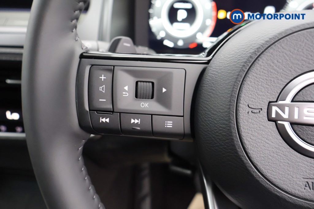 Nissan Qashqai N-Connecta Automatic Petrol SUV - Stock Number (1579599) - 2nd supplementary image