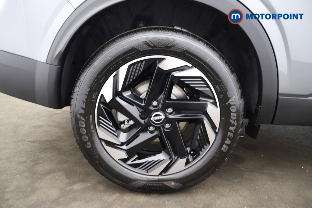 Nissan Qashqai N-Connecta Automatic Petrol SUV - Stock Number (1579599) - 16th supplementary image