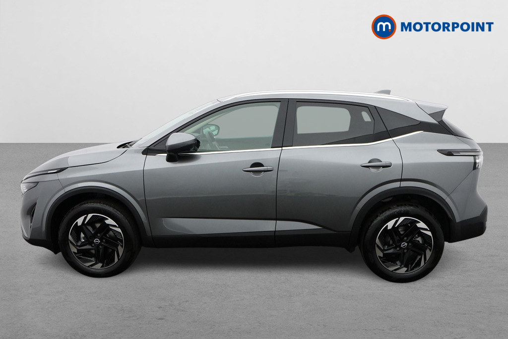 Nissan Qashqai N-Connecta Automatic Petrol SUV - Stock Number (1579599) - Passenger side