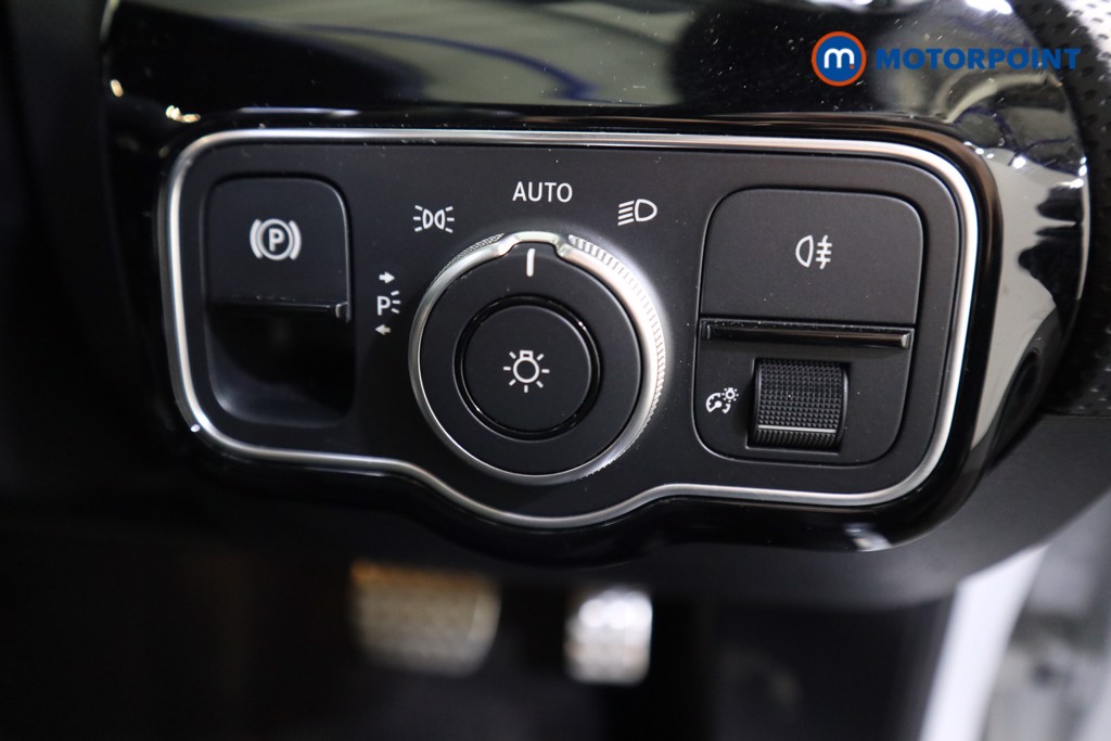 Mercedes-Benz A Class Amg Line Automatic Petrol Saloon - Stock Number (1556149) - 9th supplementary image