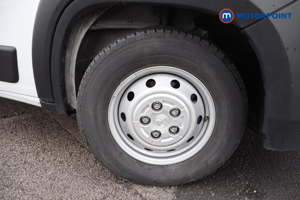 Peugeot Boxer Professional Premium-Plus Manual Diesel High Volume-High Roof Van - Stock Number (1556276) - 21st supplementary image