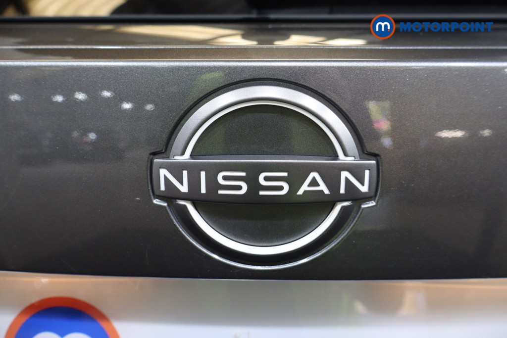 Nissan Juke Tekna-Plus Manual Petrol SUV - Stock Number (1557745) - 32nd supplementary image