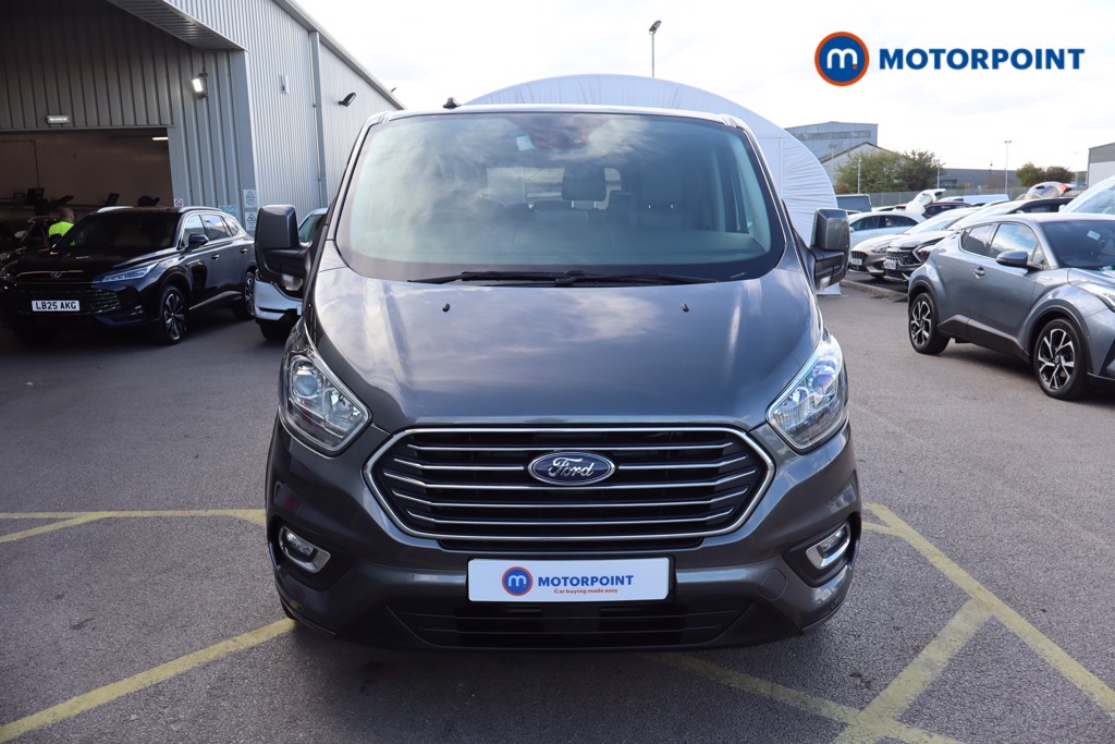 Ford Tourneo Custom Titanium Automatic Diesel Standard Roof Minibus - Stock Number (1561039) - Passenger side front corner