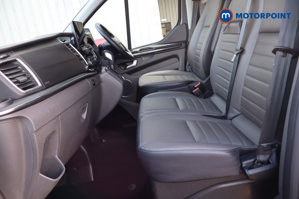 Ford Tourneo Custom Titanium Automatic Diesel Standard Roof Minibus - Stock Number (1561039) - 9th supplementary image