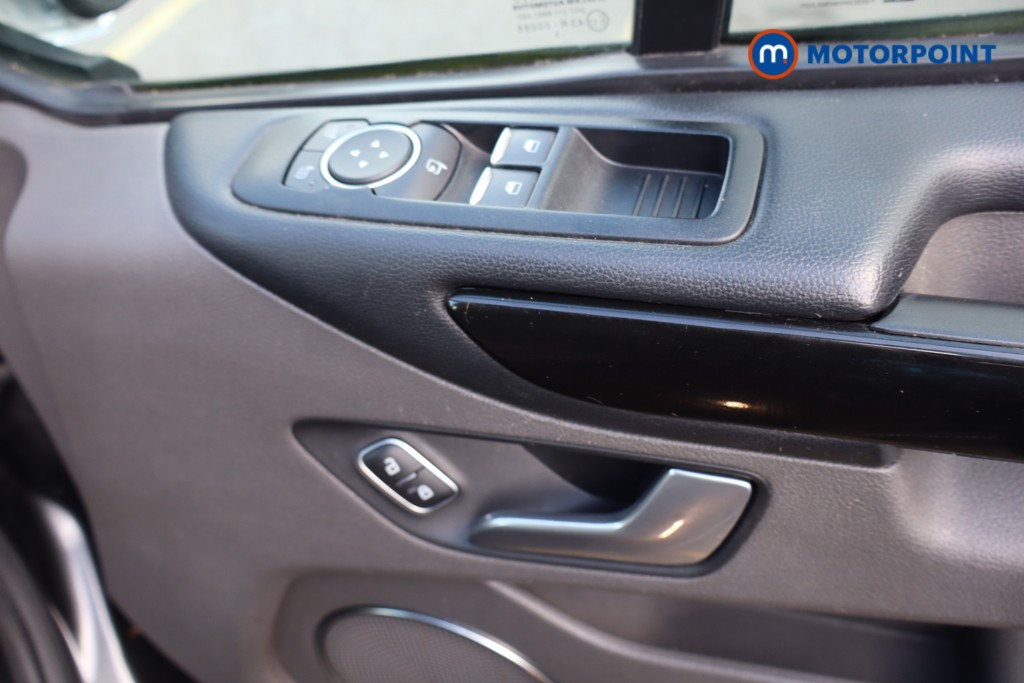 Ford Tourneo Custom Titanium Automatic Diesel Standard Roof Minibus - Stock Number (1561039) - 26th supplementary image