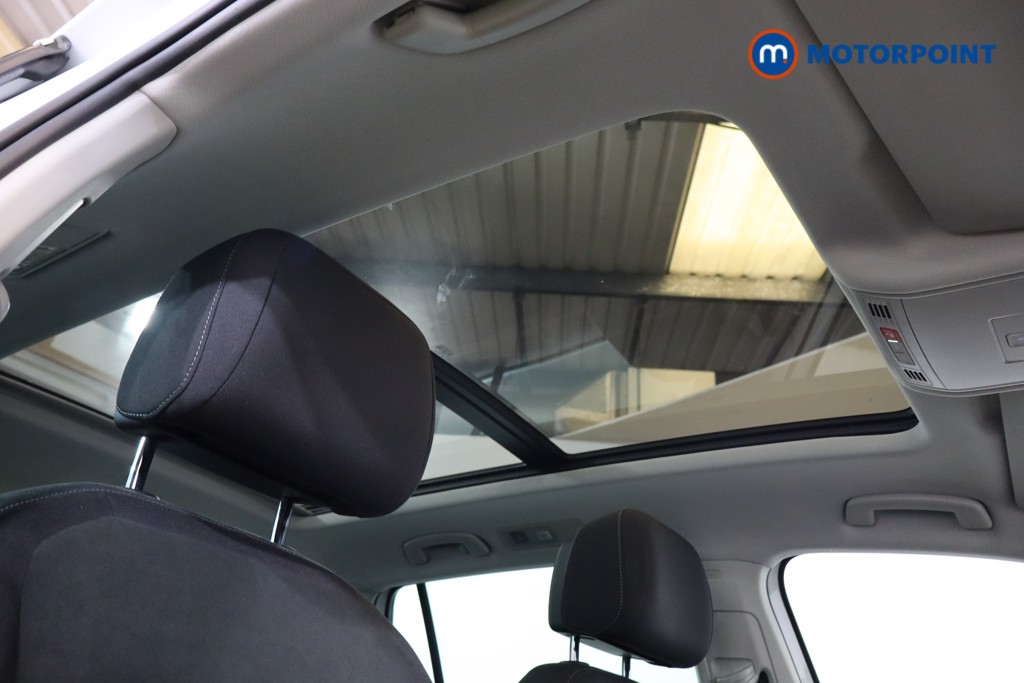 Volkswagen Tiguan Elegance Automatic Petrol SUV - Stock Number (1561957) - 25th supplementary image