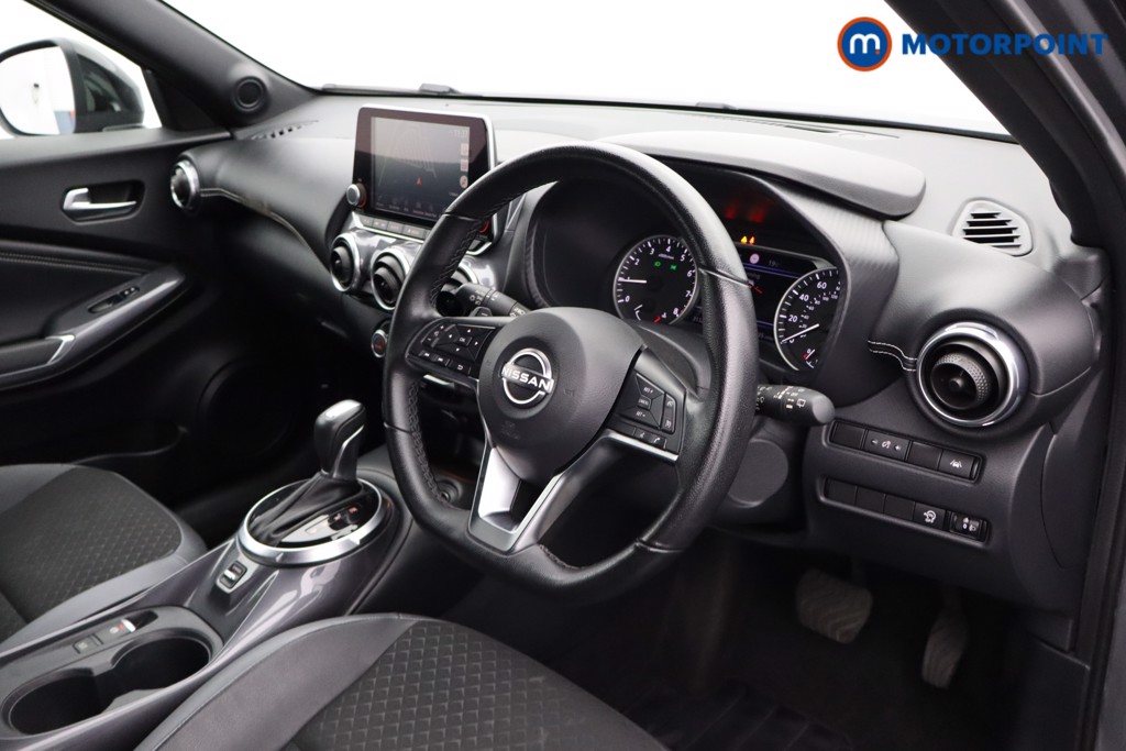 Nissan Juke N-Connecta Automatic Petrol SUV - Stock Number (1566897) - 4th supplementary image