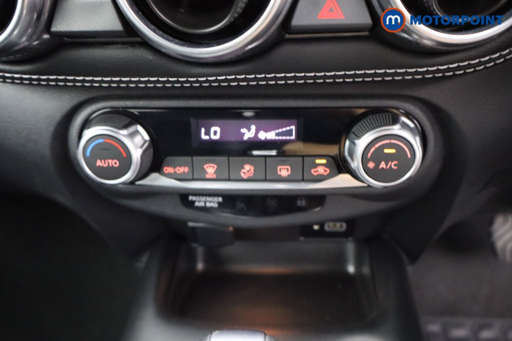 Nissan Juke N-Connecta Automatic Petrol SUV - Stock Number (1566897) - 11th supplementary image
