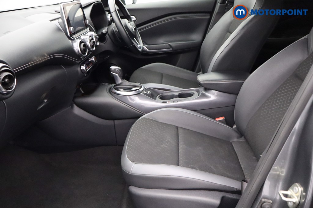 Nissan Juke N-Connecta Automatic Petrol SUV - Stock Number (1566897) - 21st supplementary image