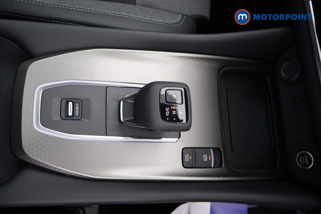 Nissan Qashqai N-Connecta Automatic Petrol SUV - Stock Number (1569275) - 6th supplementary image