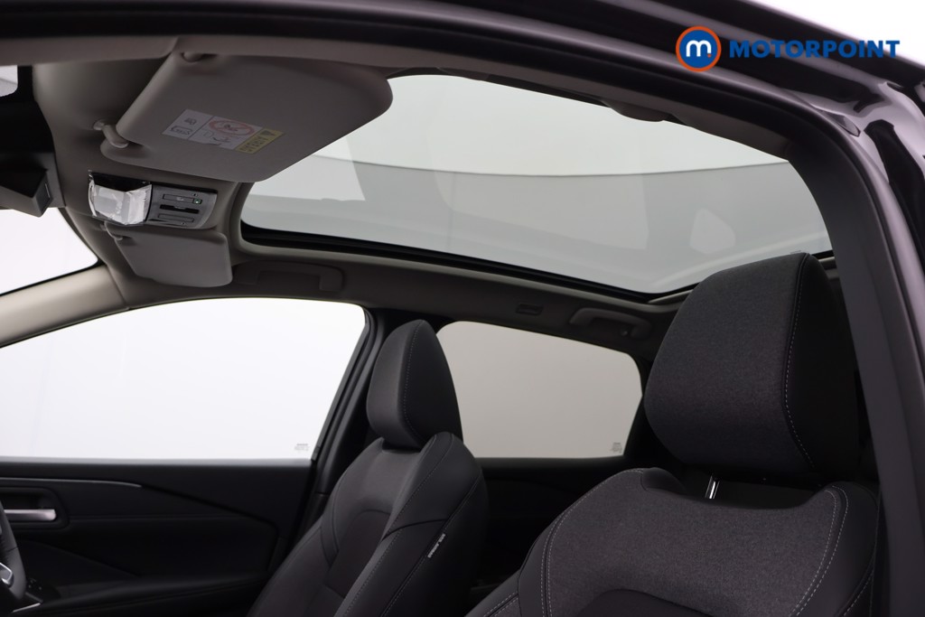 Nissan Qashqai N-Connecta Automatic Petrol SUV - Stock Number (1569275) - 14th supplementary image