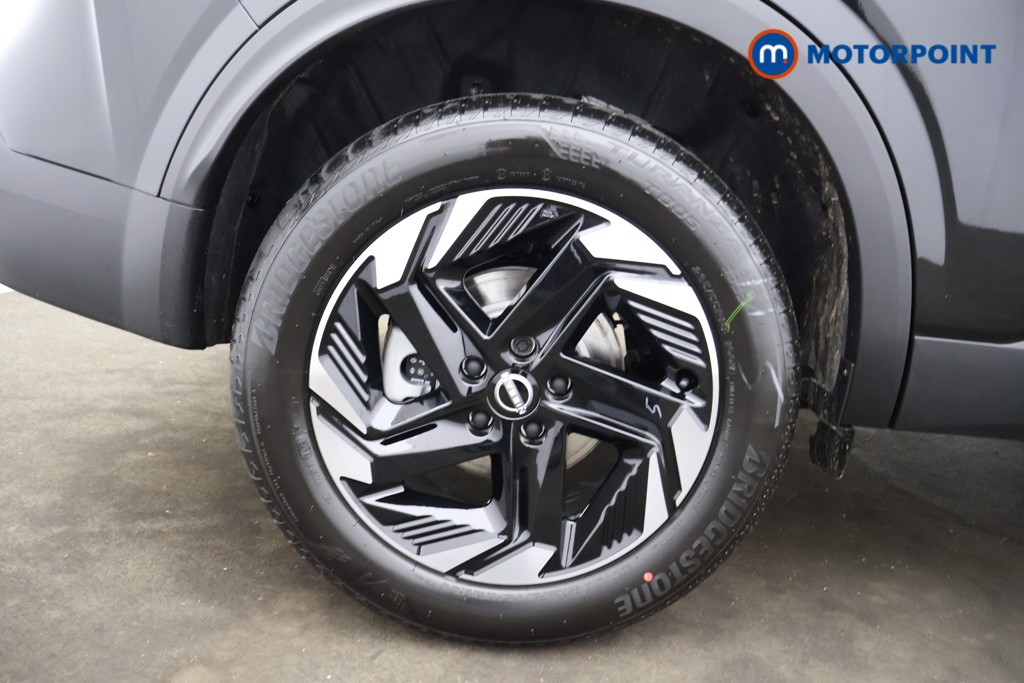 Nissan Qashqai N-Connecta Automatic Petrol SUV - Stock Number (1569275) - 16th supplementary image
