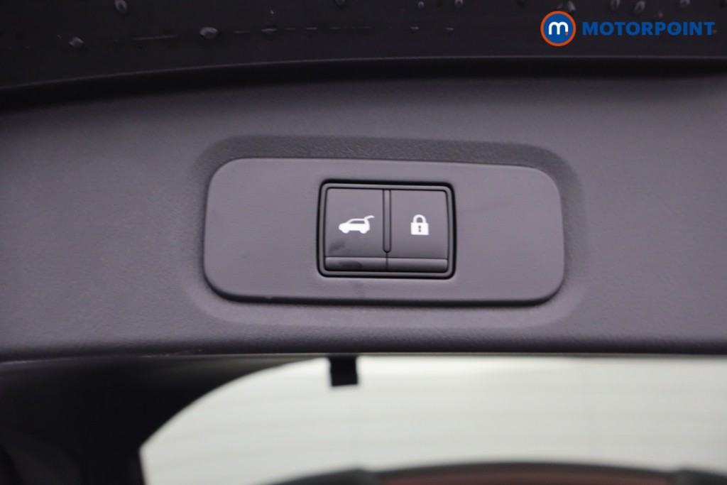 Nissan Qashqai Tekna Automatic Petrol SUV - Stock Number (1569880) - 23rd supplementary image