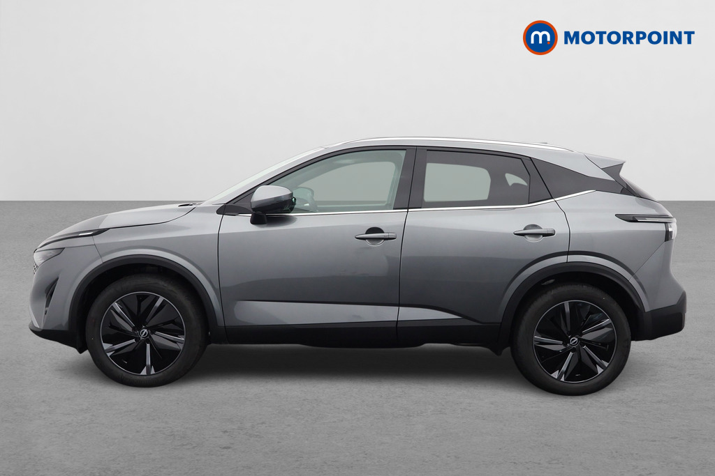 Nissan Qashqai Tekna Automatic Petrol SUV - Stock Number (1569880) - Passenger side