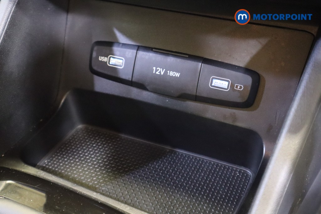 Hyundai Tucson Se Connect Manual Petrol SUV - Stock Number (1569940) - 19th supplementary image