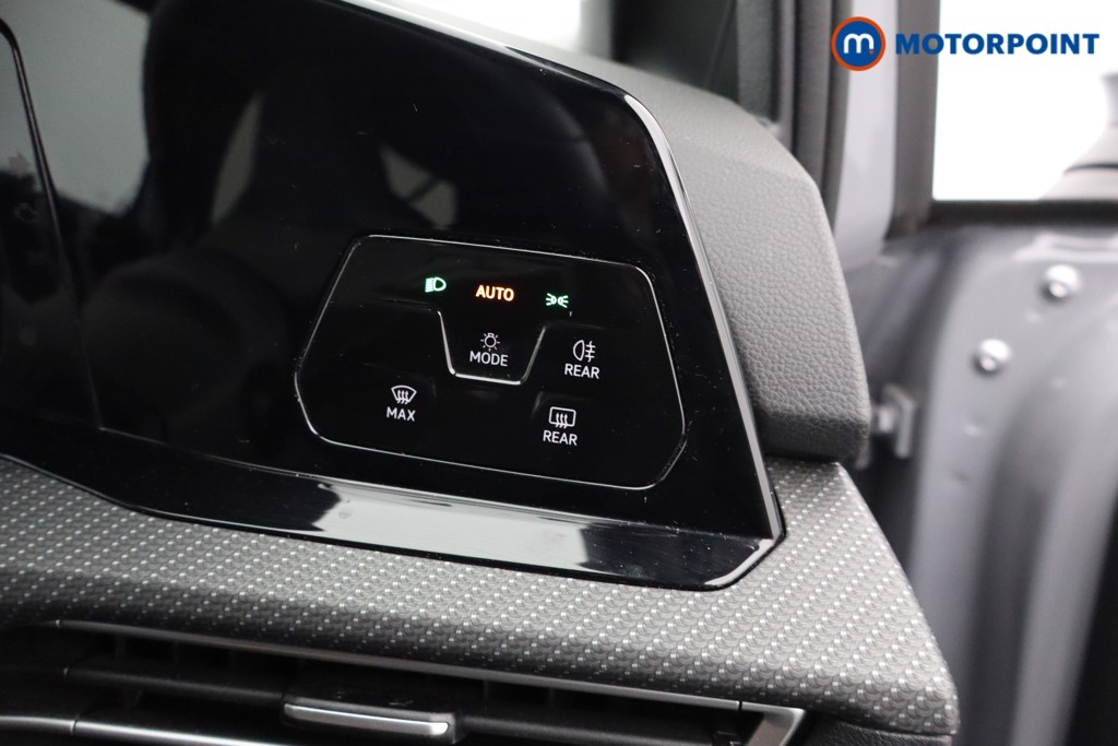 Volkswagen Golf R-Line Automatic Petrol Hatchback - Stock Number (1570234) - 15th supplementary image