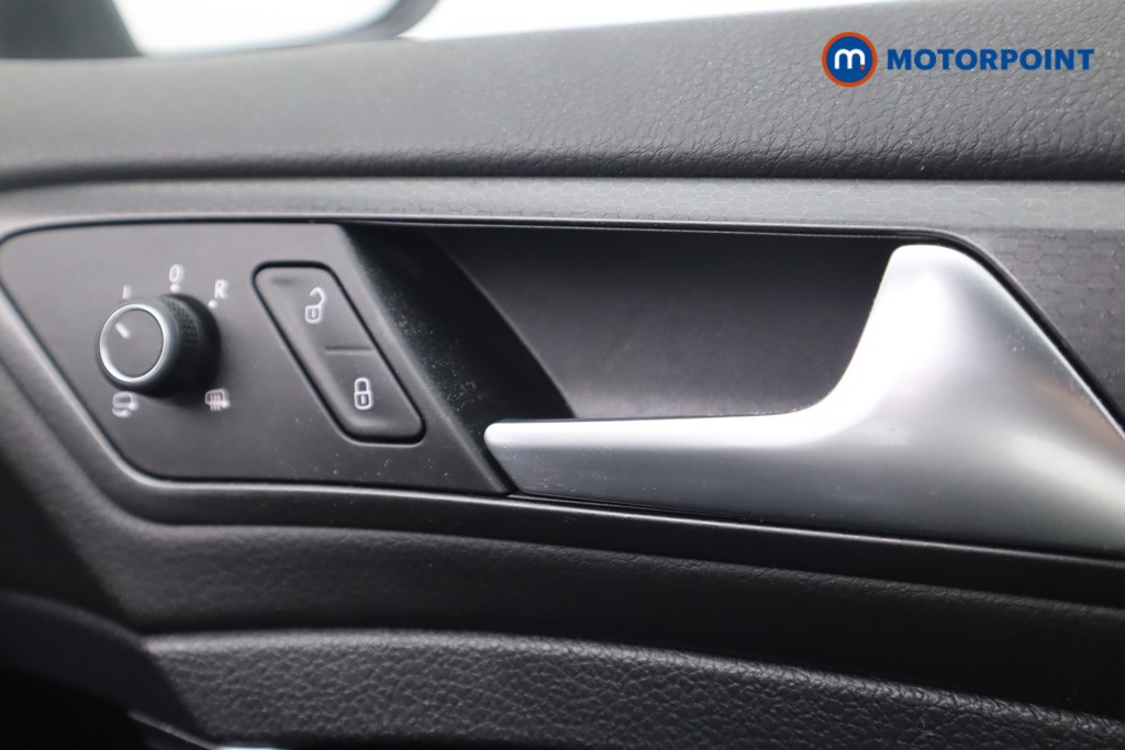 Volkswagen Golf GTI Automatic Petrol Hatchback - Stock Number (1570767) - 9th supplementary image