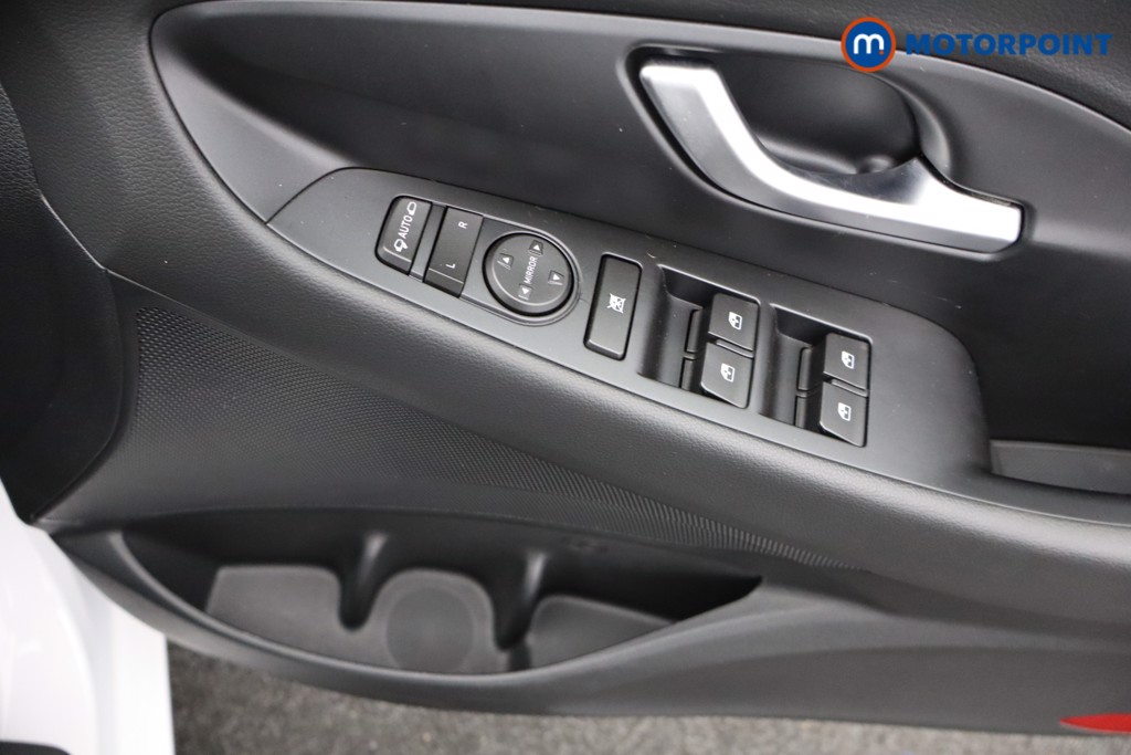 Hyundai I30 Se Connect Manual Petrol Hatchback - Stock Number (1571501) - 12th supplementary image