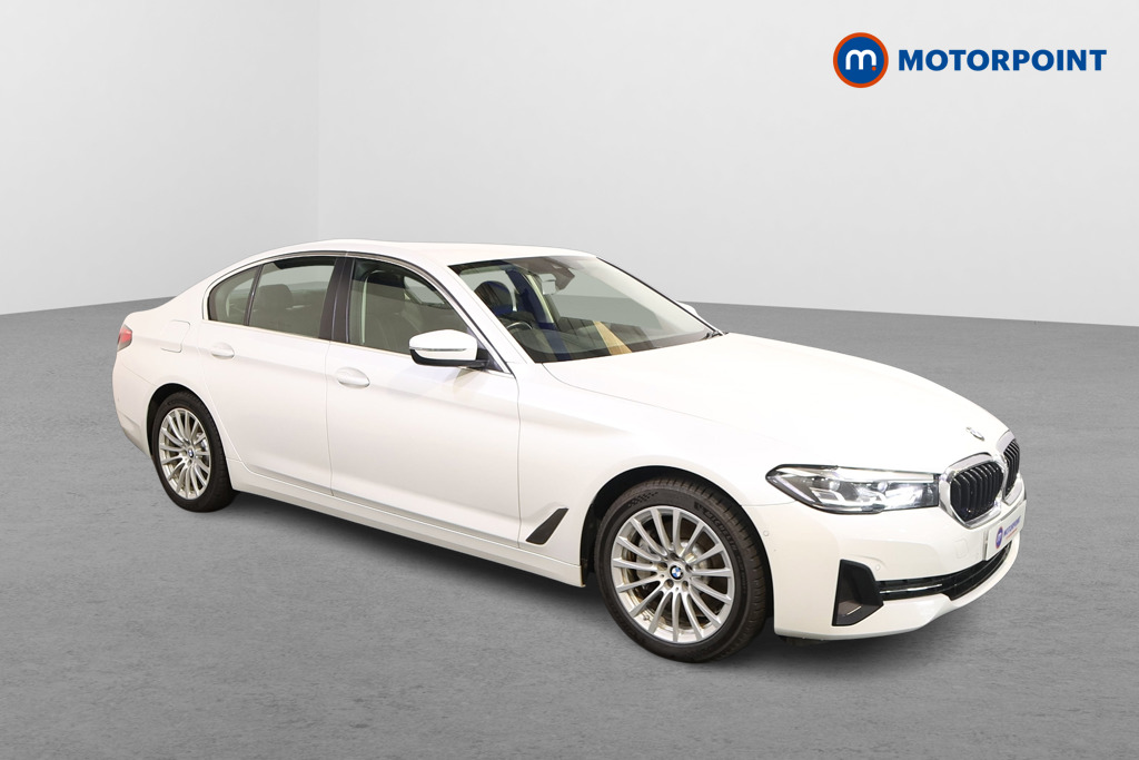 BMW 5 Series SE Automatic Petrol Plug-In Hybrid Saloon - Stock Number (1571504) - Drivers side front corner