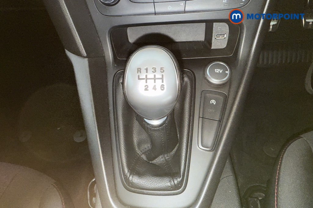 Ford Focus St-Line Manual Petrol Hatchback - Stock Number (1571625) - 6th supplementary image