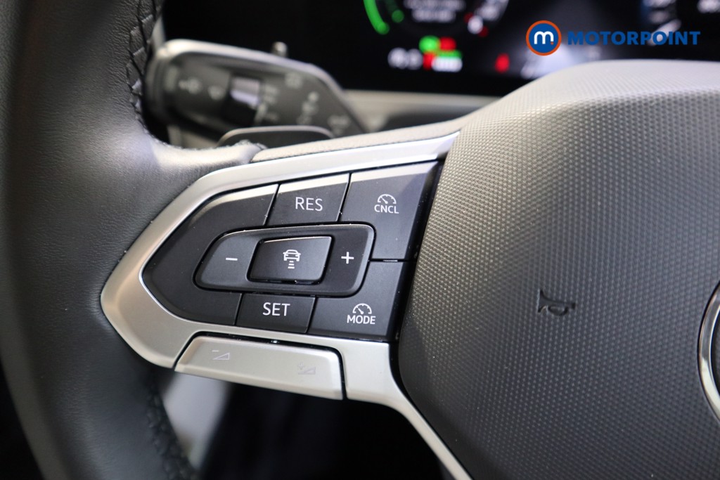 Volkswagen Passat Life Automatic Petrol Plug-In Hybrid Estate - Stock Number (1573336) - 3rd supplementary image