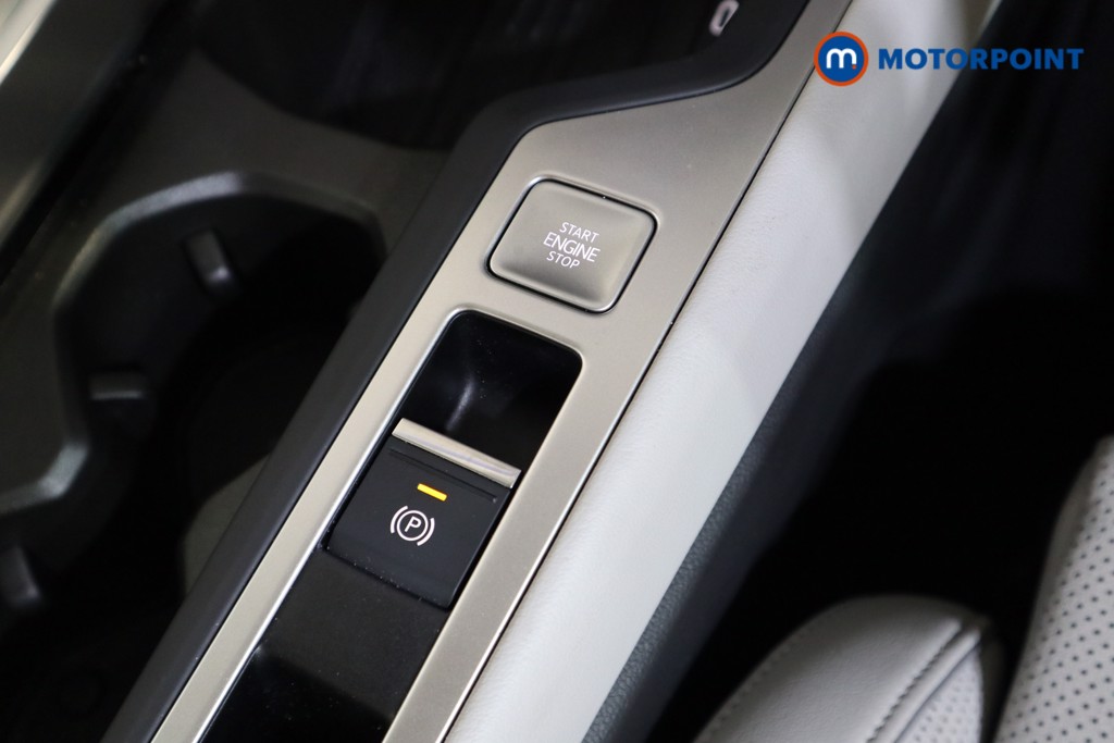 Volkswagen Passat Life Automatic Petrol Plug-In Hybrid Estate - Stock Number (1573336) - 7th supplementary image