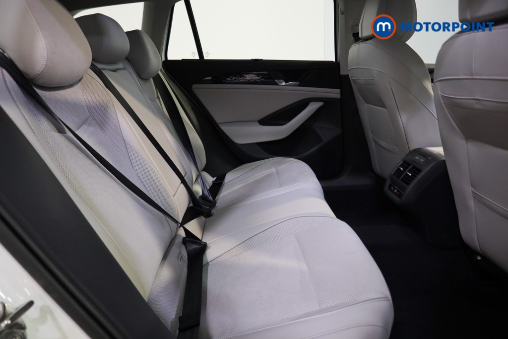 Volkswagen Passat Life Automatic Petrol Plug-In Hybrid Estate - Stock Number (1573336) - 13th supplementary image