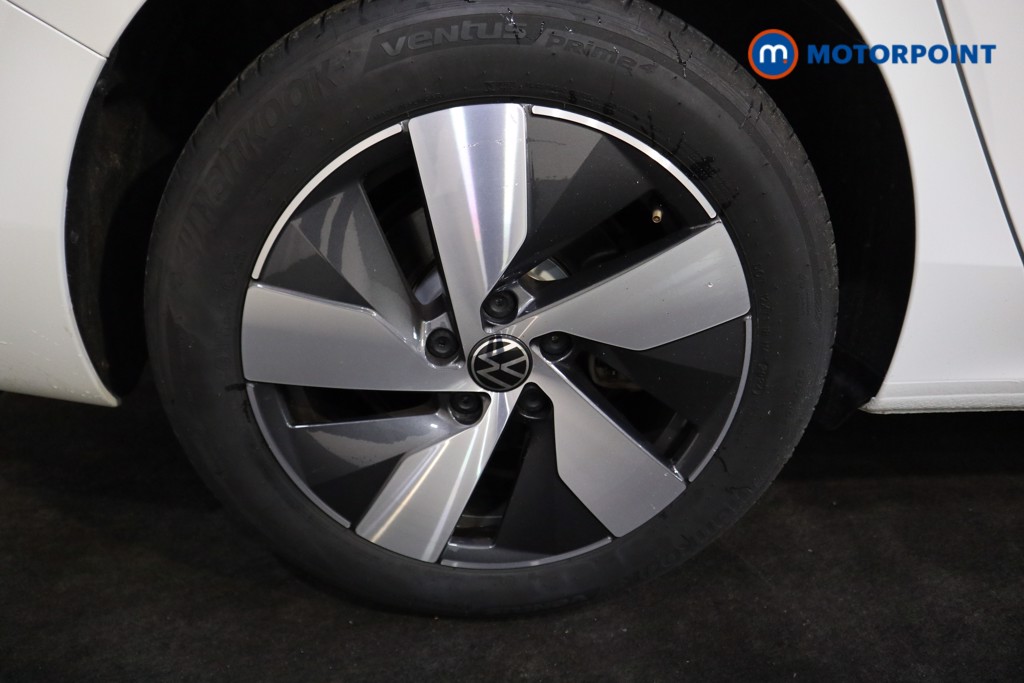 Volkswagen Passat Life Automatic Petrol Plug-In Hybrid Estate - Stock Number (1573336) - 16th supplementary image