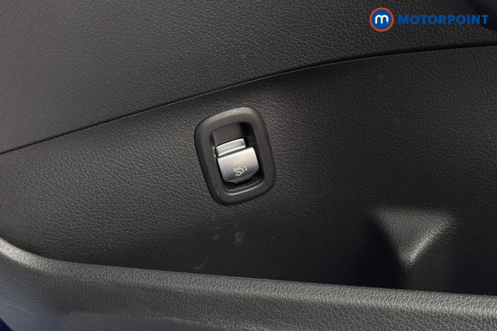 Mercedes-Benz C Class Amg Line Automatic Petrol Estate - Stock Number (1573520) - 20th supplementary image