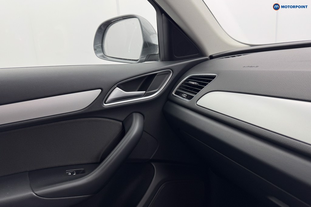 Audi Q3 Sport Manual Petrol SUV - Stock Number (1573665) - 16th supplementary image
