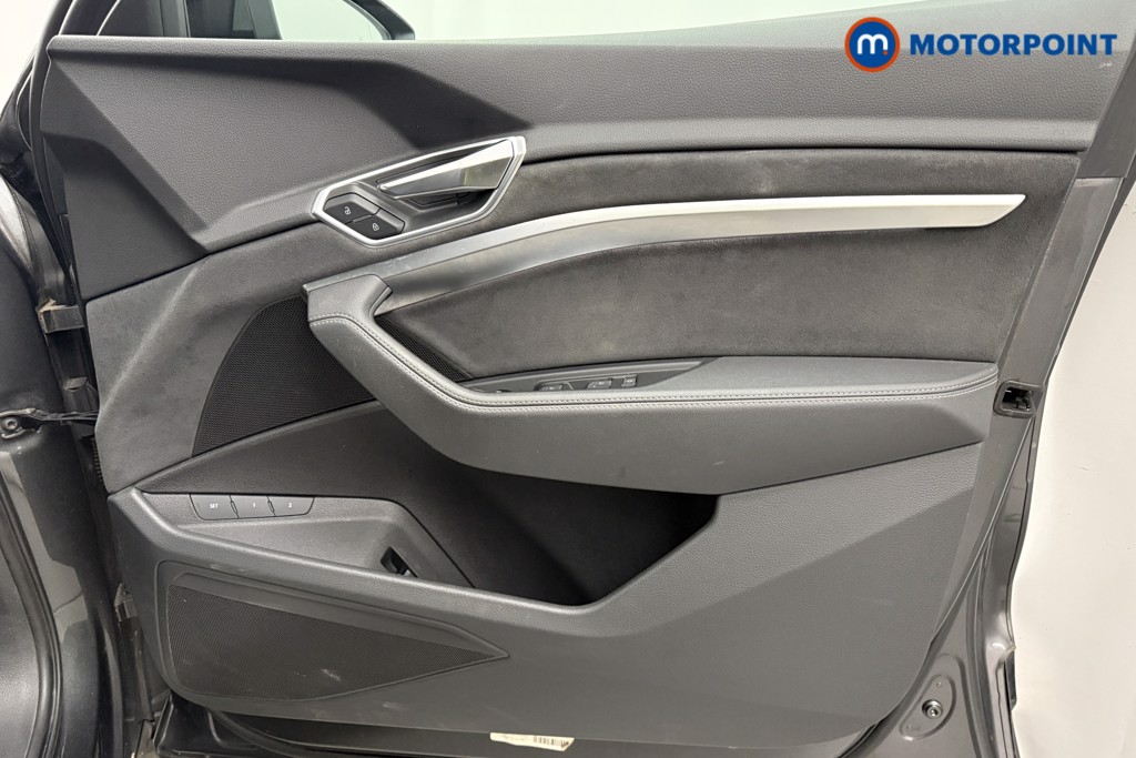 Audi E-Tron Black Edition Automatic Electric SUV - Stock Number (1573719) - 19th supplementary image