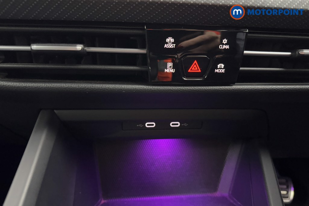 Volkswagen Golf R-Line Manual Petrol Hatchback - Stock Number (1573783) - 16th supplementary image