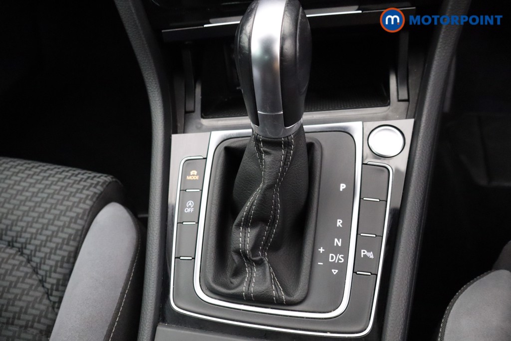 Volkswagen Golf R-Line Automatic Petrol Hatchback - Stock Number (1573918) - 8th supplementary image