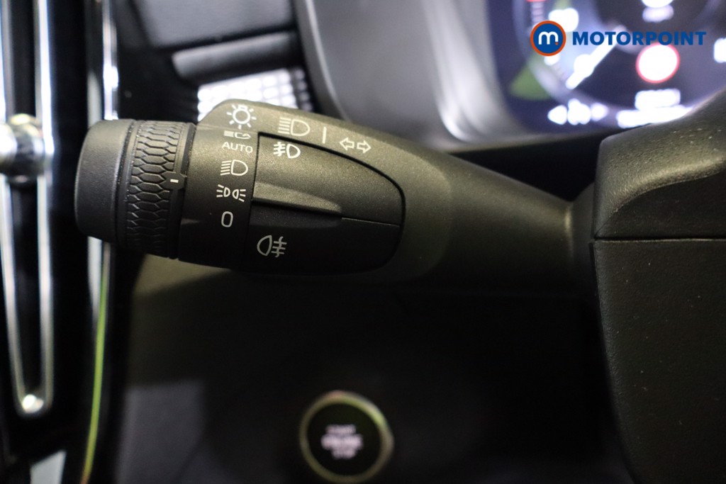 Volvo Xc40 R Design Manual Petrol SUV - Stock Number (1574273) - 15th supplementary image