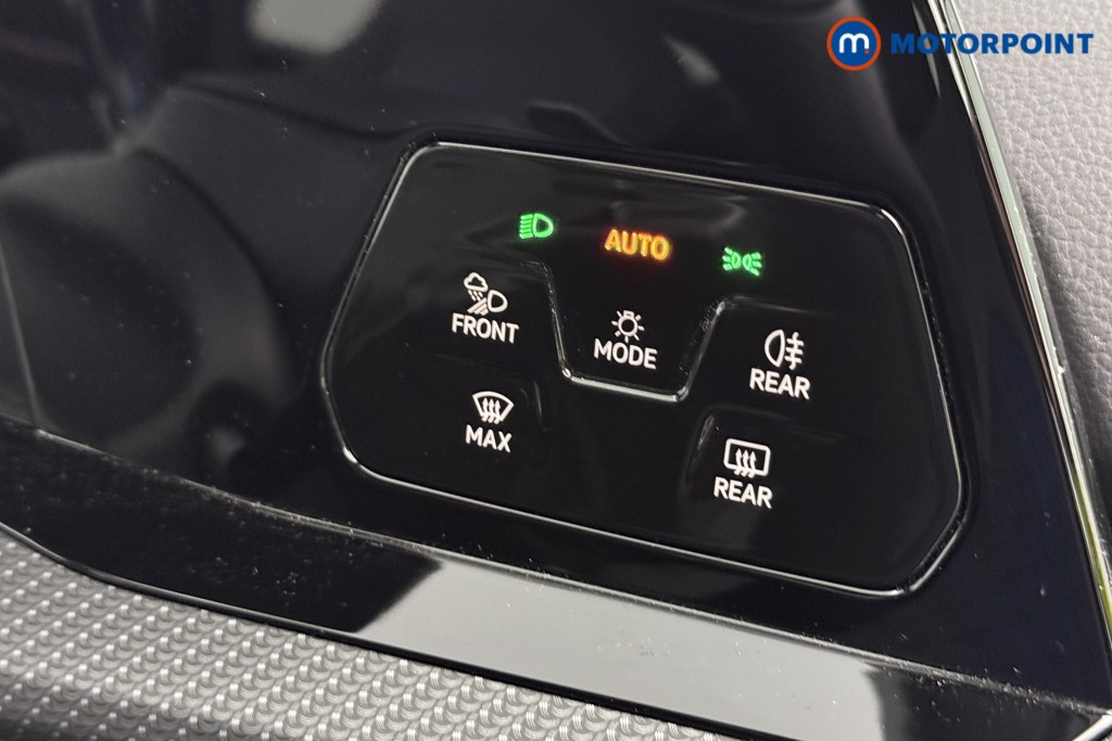Volkswagen Golf R Automatic Petrol Hatchback - Stock Number (1574352) - 16th supplementary image