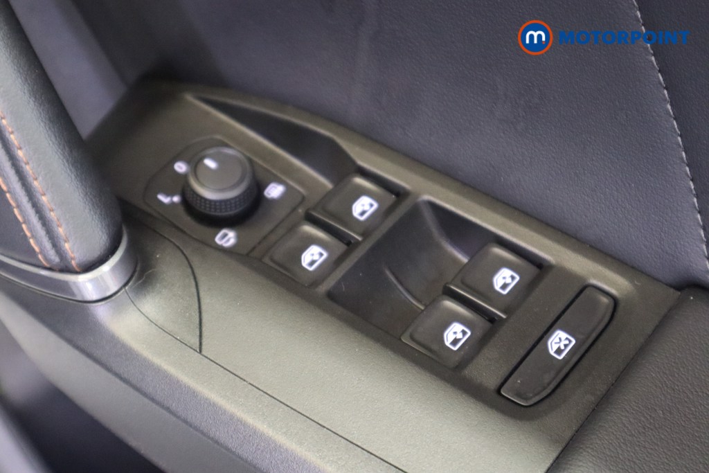 Cupra Leon V1 Automatic Petrol Hatchback - Stock Number (1574417) - 14th supplementary image