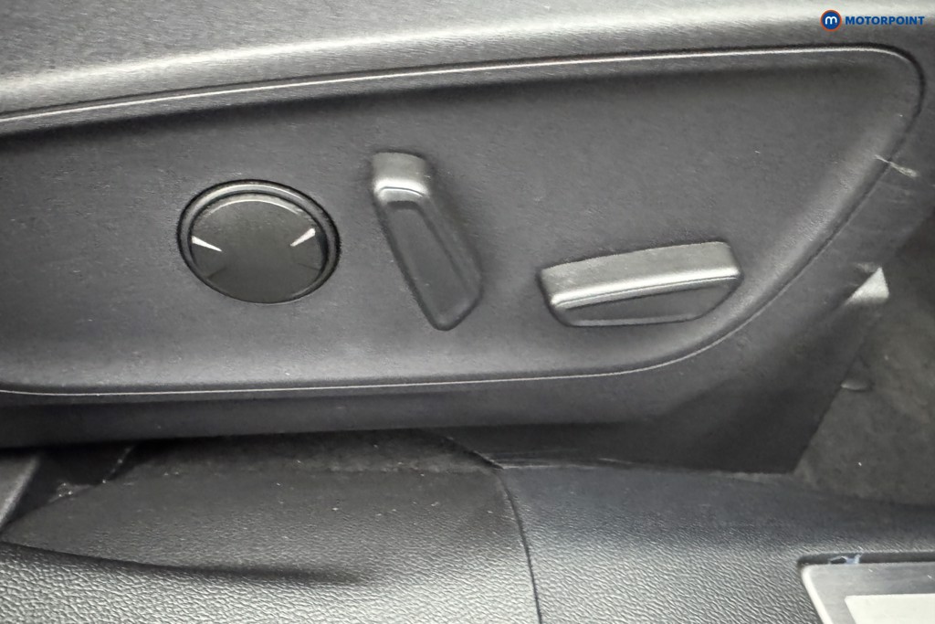 Ford Kuga St-Line Edition Automatic Petrol-Electric Hybrid SUV - Stock Number (1574441) - 22nd supplementary image