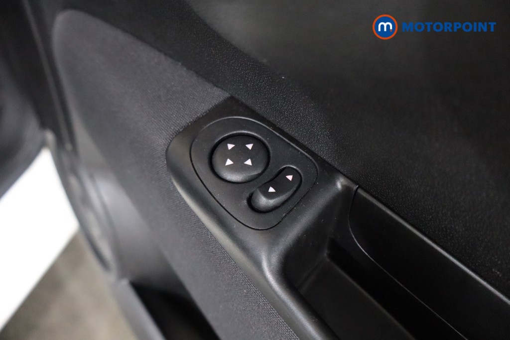 Fiat 500 1.0 Mild Hybrid 3Dr Manual Petrol-Electric Hybrid Hatchback - Stock Number (1574616) - 19th supplementary image